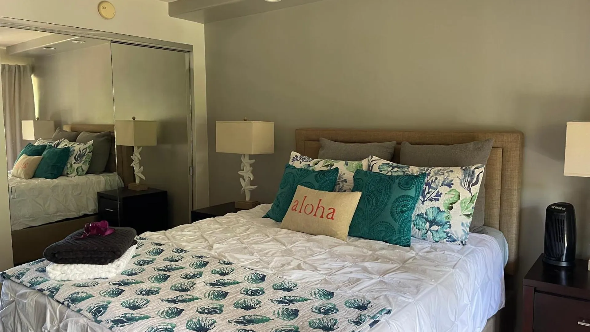 Whale Watching From The Lanai - Oceanfront Condo In West Maui Lahaina Stati Uniti