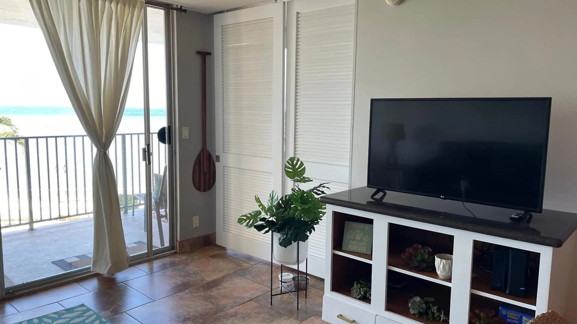 Whale Watching From The Lanai - Oceanfront Condo In West Maui Lahaina